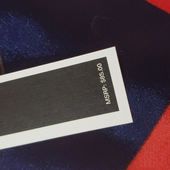 1632- Women’s Square Scarf Red Navy Gold Print 100% Polyester 35”x35” NWT - Picture 7 of 7